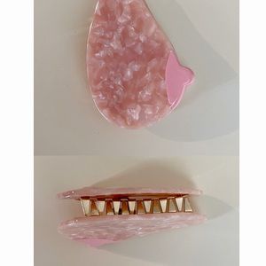 Breast Acrylic Hair Clip Claw (brand new)